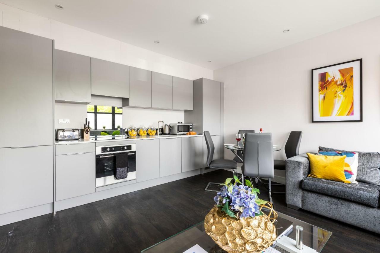 Homely - Watford Premier Apartments Dış mekan fotoğraf